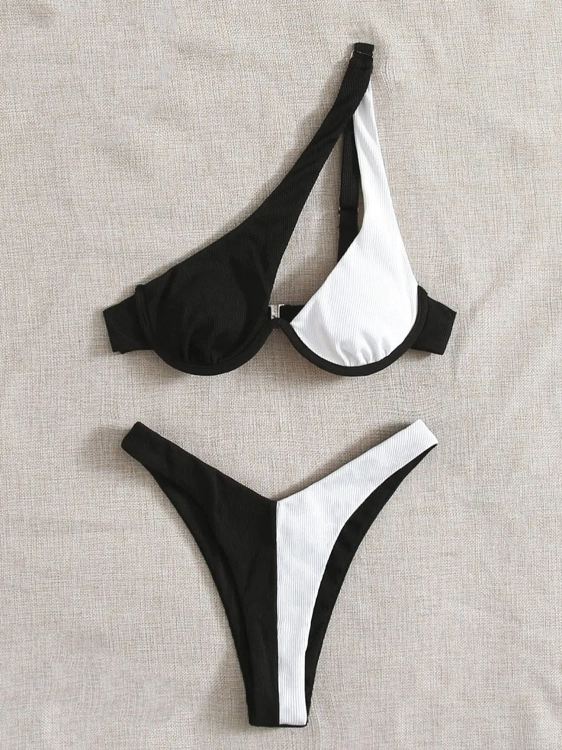 Contrast Single Shoulder Two-Piece Bikini Set sold by Charming Charlie product image thumbnail 3