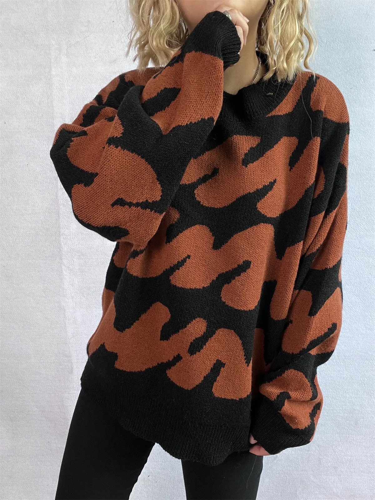 Contrast Round Neck Long Sleeve Sweater sold by Charming Charlie product image thumbnail 5