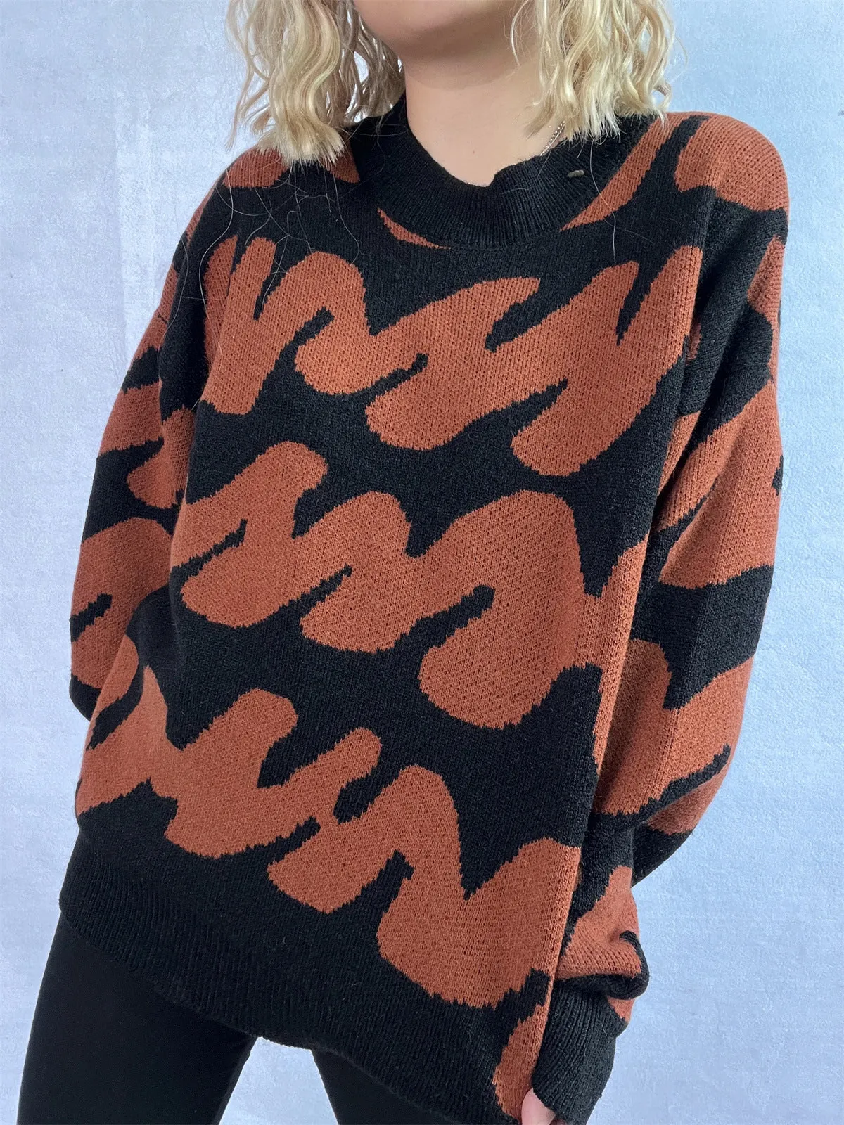 Contrast Round Neck Long Sleeve Sweater sold by Charming Charlie product image thumbnail 4