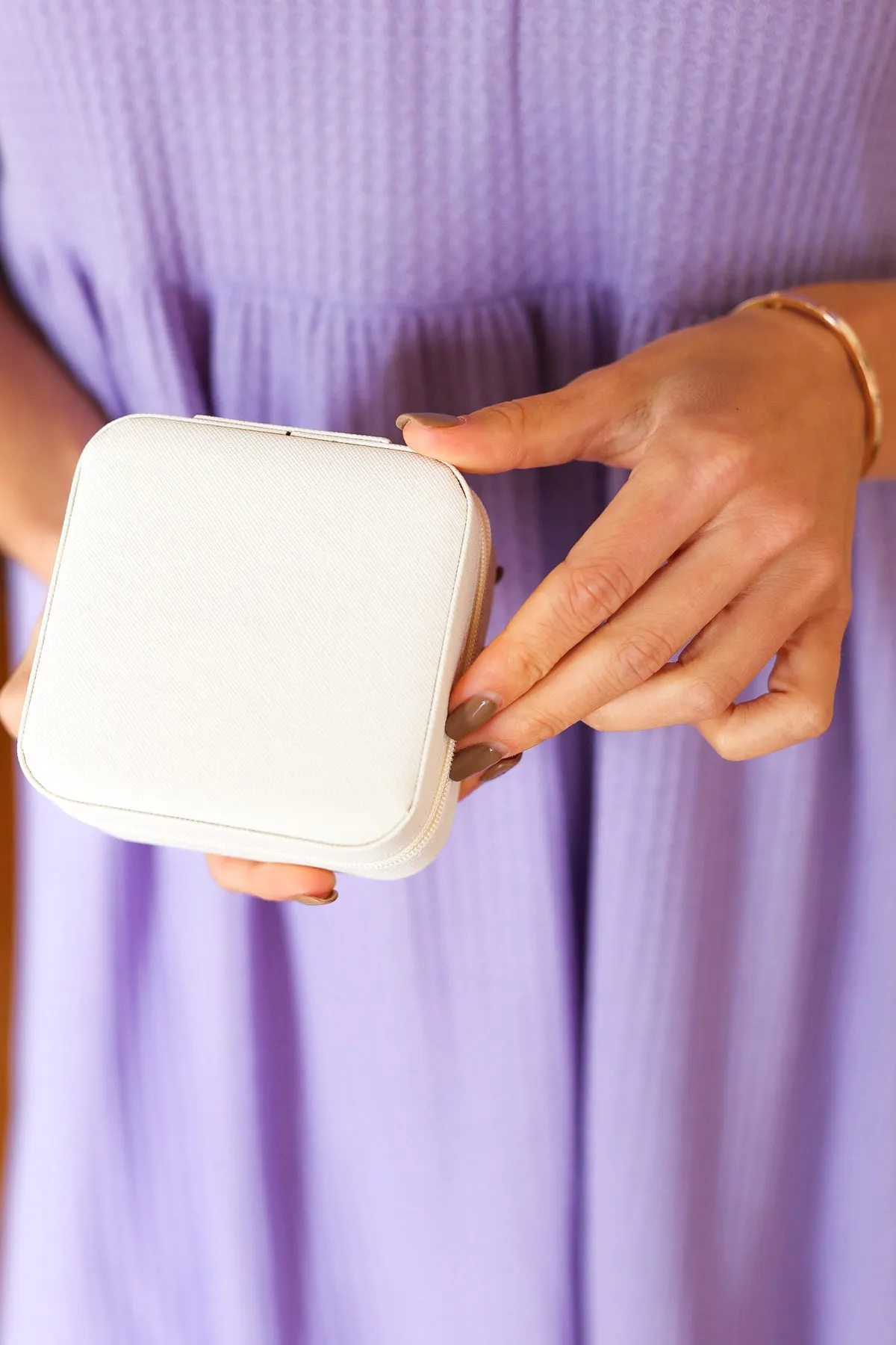 Ivory Travel Jewelry Box sold by Charming Charlie product image thumbnail 2