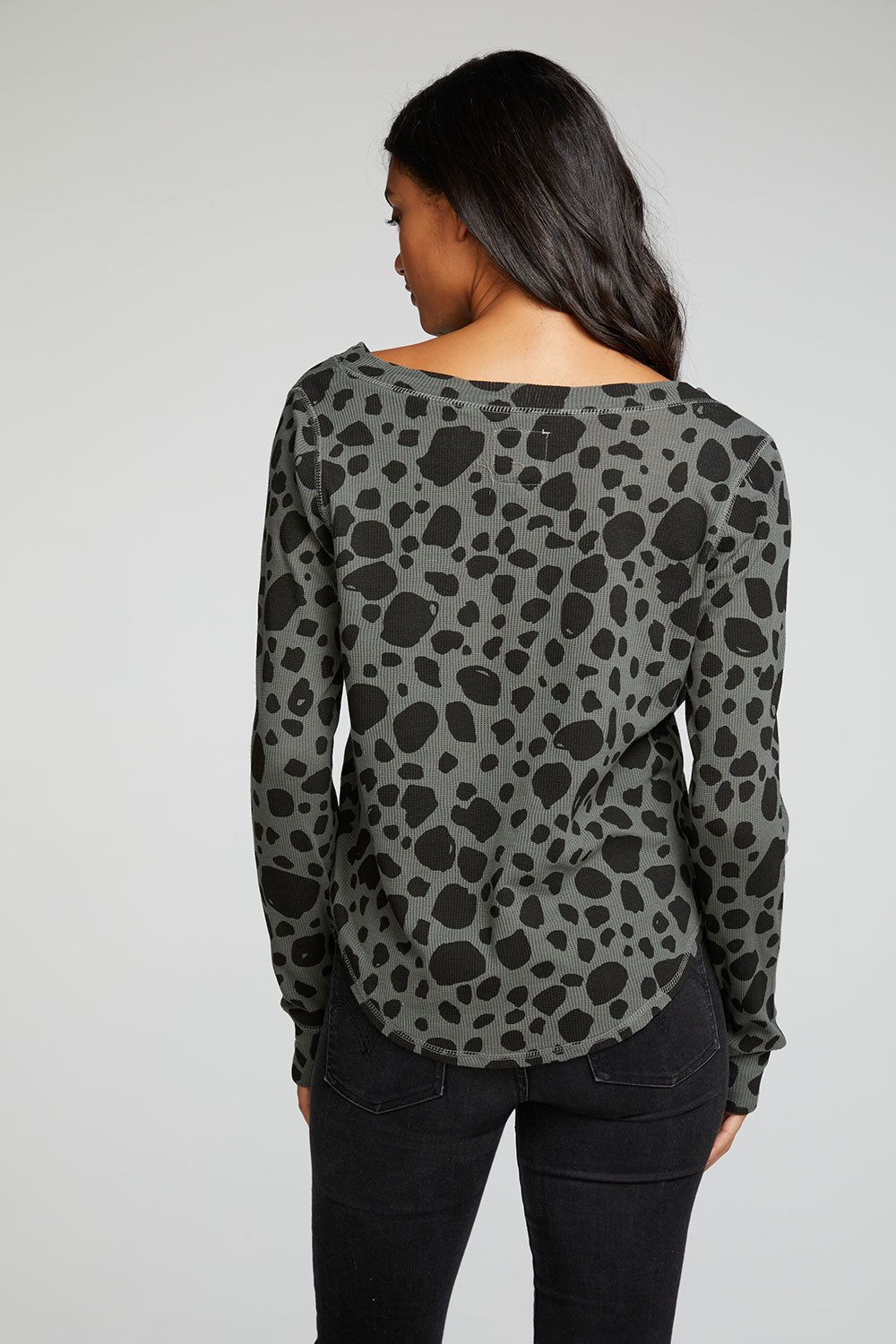 Heritage Waffle Long Sleeve Shirttail Henley with Thumbholes sold by Chaser product image thumbnail 4