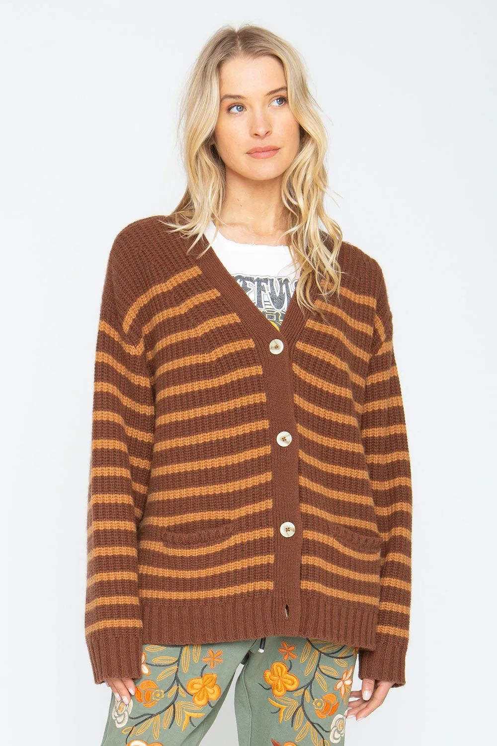 Grandpa Cardigan - Brown Beige sold by Chaser product image thumbnail 3