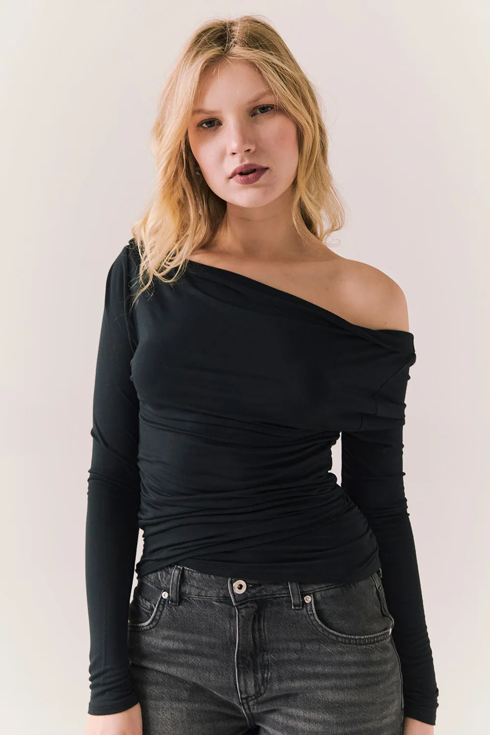 Ivy True Black Long Sleeve sold by Chaser product image thumbnail 3