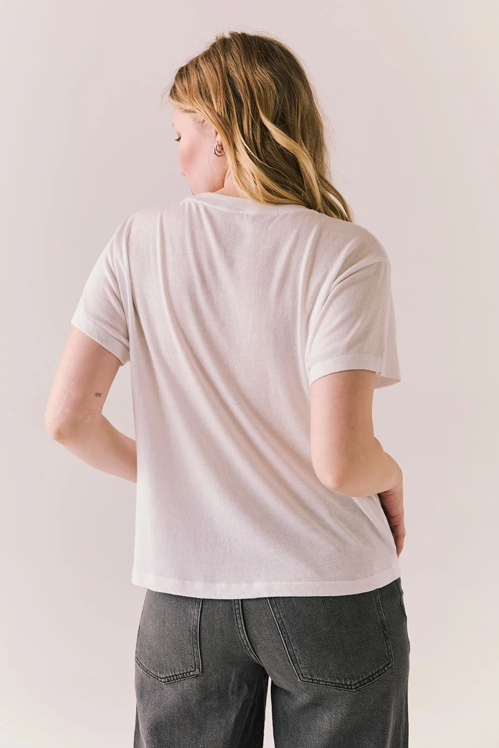 Guns n’ Roses Flaming Roses Tee sold by Chaser product image thumbnail 3