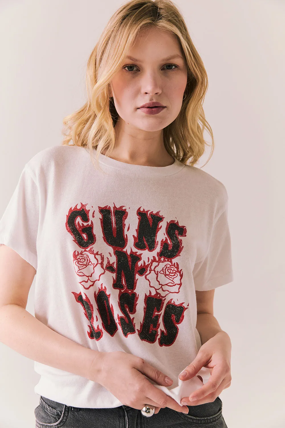 Guns N’ Roses Flaming Roses Tee – Vintage Rock Graphic Tee in White sold by Chaser product image thumbnail 5