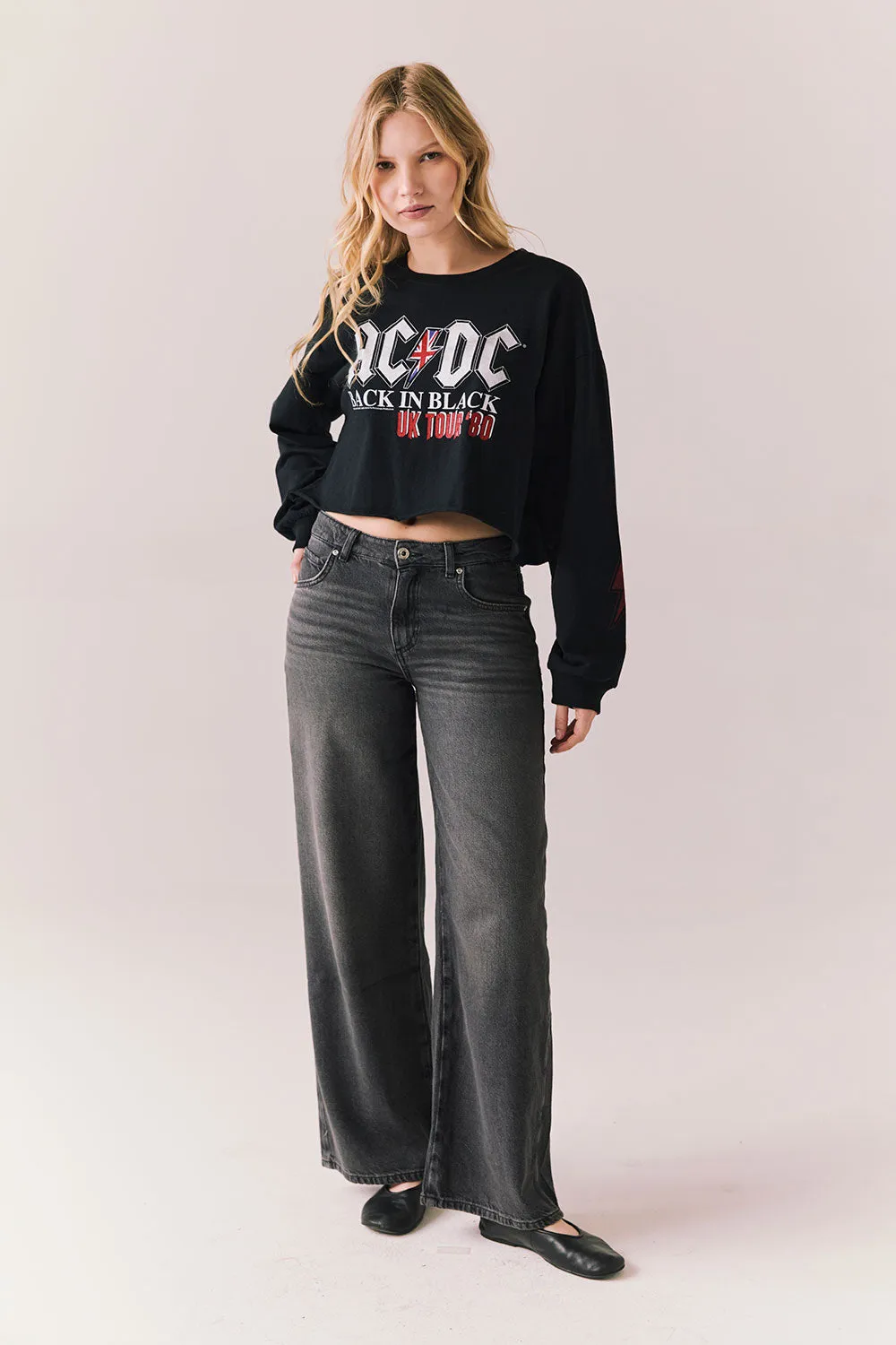 AC/DC UK Tour ‘80 Tee sold by Chaser