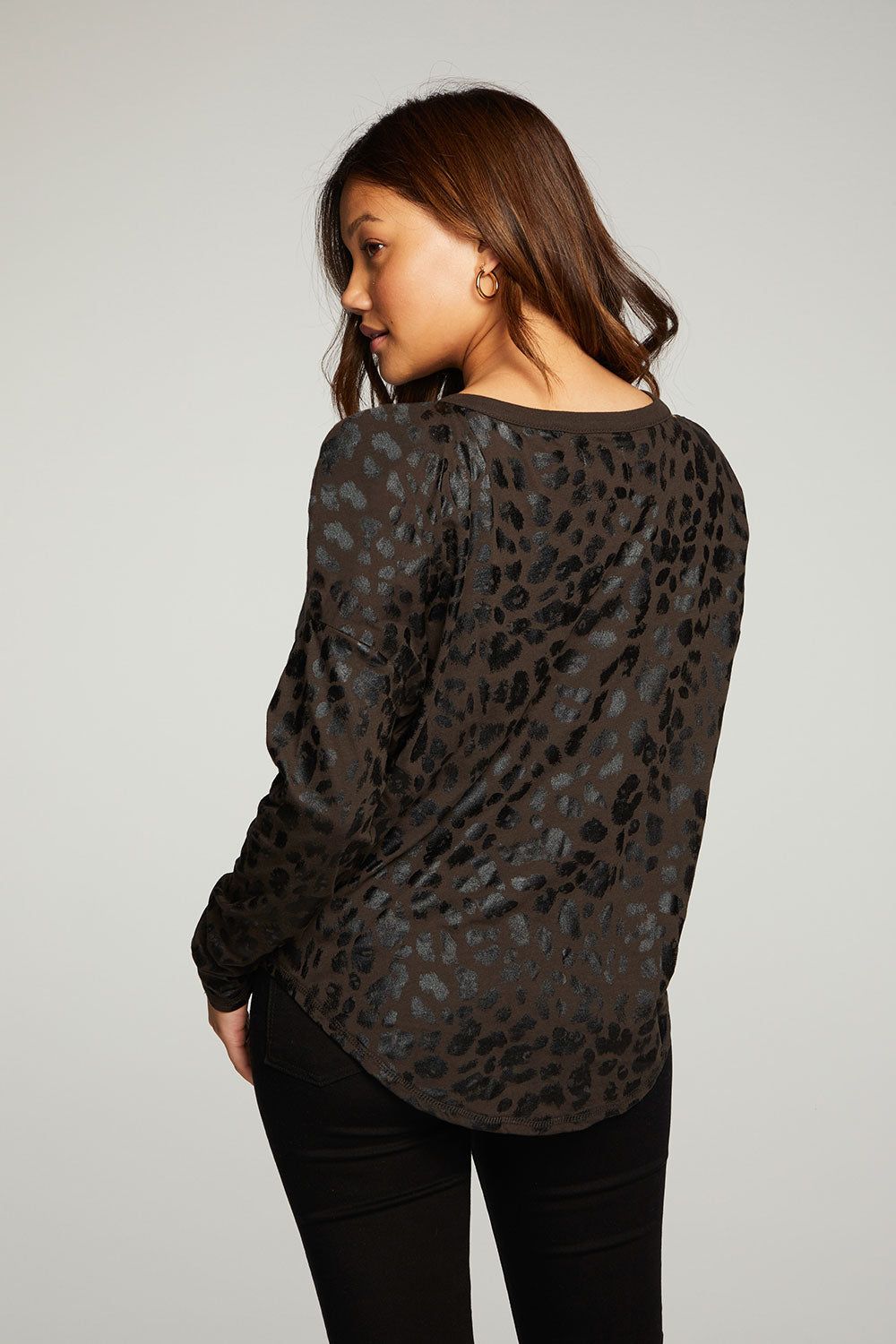 Recycled Vintage Jersey Vented Long Sleeve Drop Shoulder Shirttail sold by Chaser product image thumbnail 4