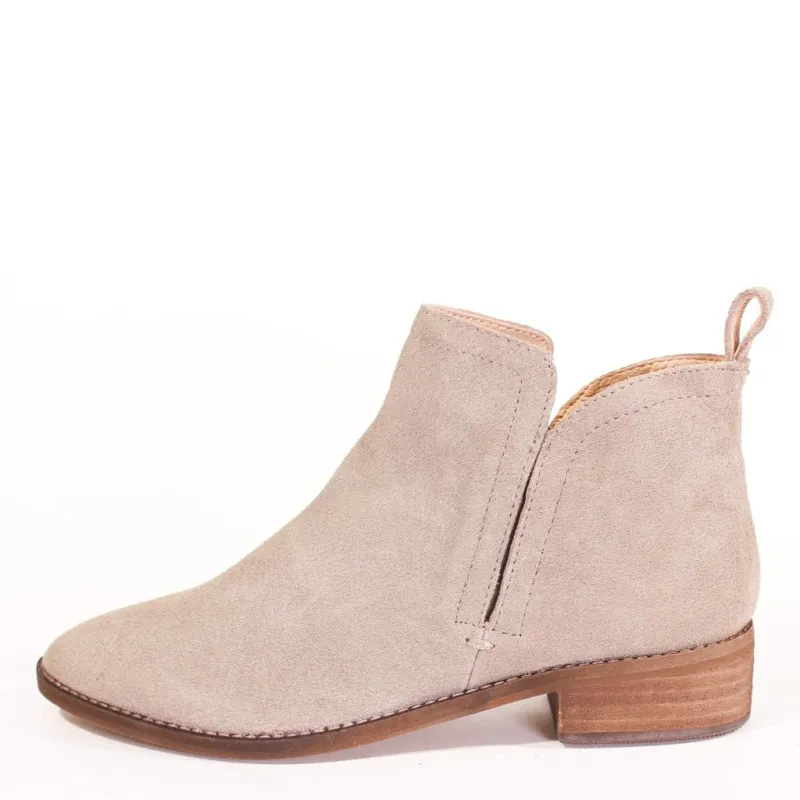 Kelly Chelsea Boots sold by chelsea crew