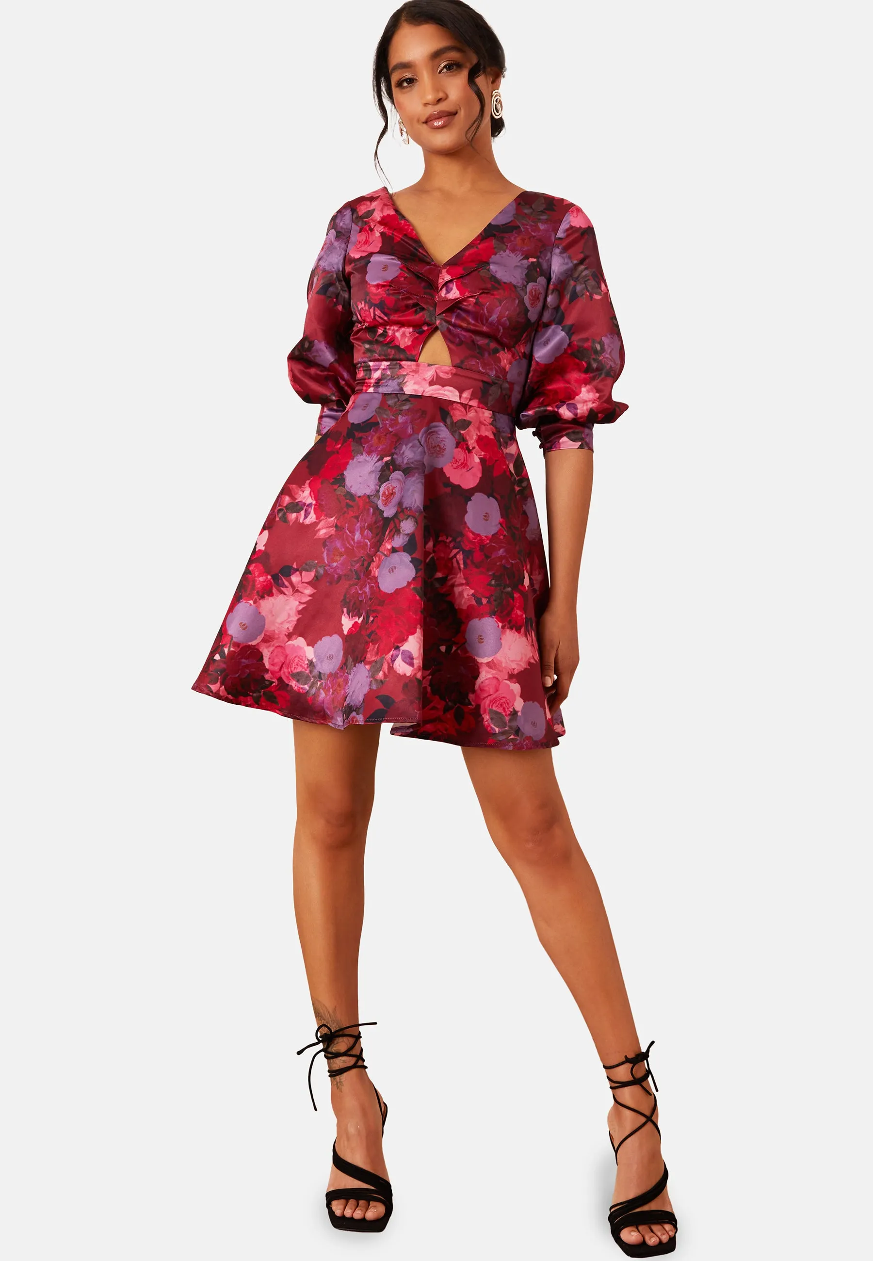 Puff Sleeve Twist Bodice Floral Mini Dress in Purple sold by Chi Chi London product image thumbnail 5