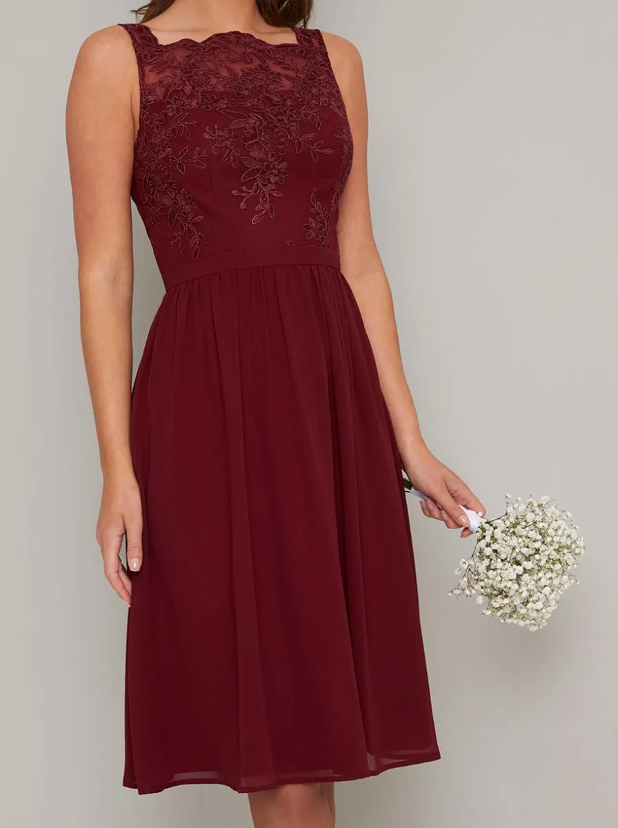Sleeveless Lace Bodice Chiffon Midi Dress in Red sold by Chi Chi London product image thumbnail 3