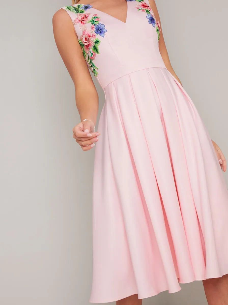 Chi Chi Kylee Dress sold by Chi Chi London product image thumbnail 4