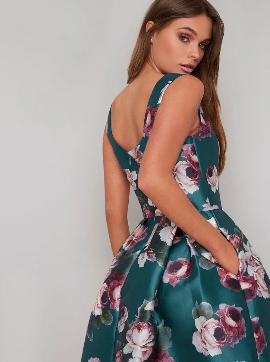 Floral Bold Print Midi Dress In Green sold by Chi Chi London product image thumbnail 4