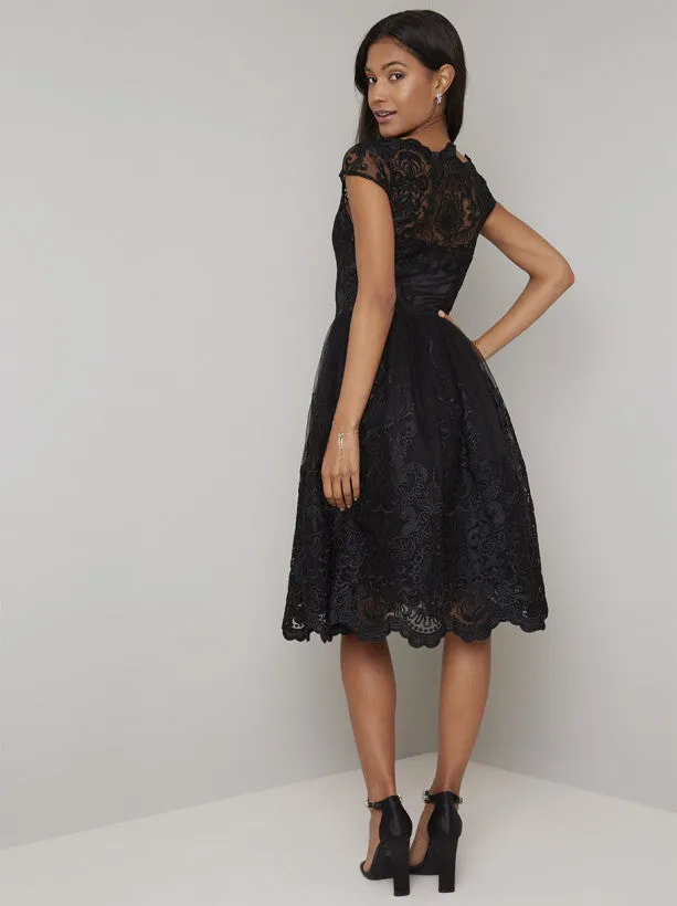 Lace Overlay Cap Sleeve Midi Dress in Black sold by Chi Chi London product image thumbnail 4