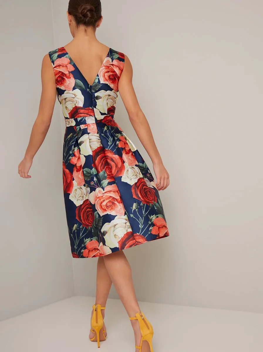 Bold Floral Print Box Pleat Midi Dress in Blue sold by Chi Chi London product image thumbnail 4