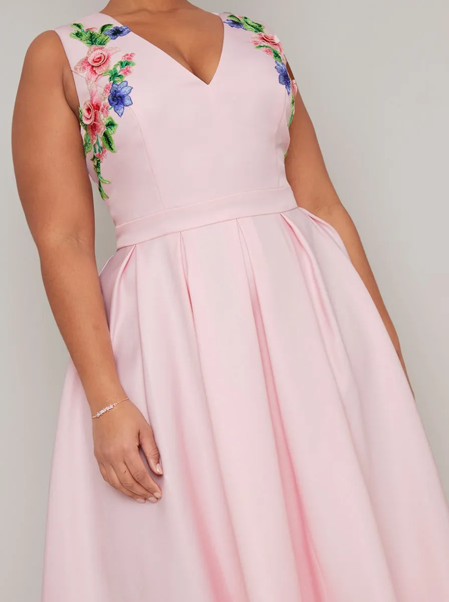 Chi Chi Curve Kylee Dress sold by Chi Chi London product image thumbnail 2