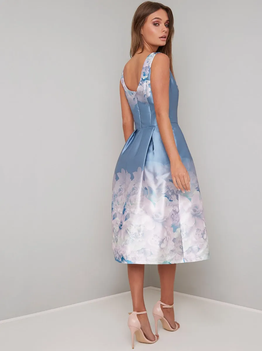 Digital Floral Print Midi Dress in Blue sold by Chi Chi London product image thumbnail 3