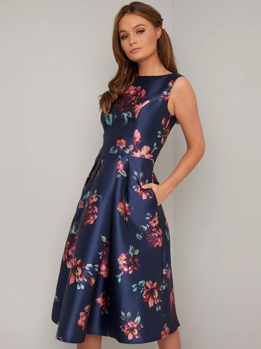 Sleevless Floral Print Midi Dress in Blue sold by Chi Chi London product image thumbnail 2