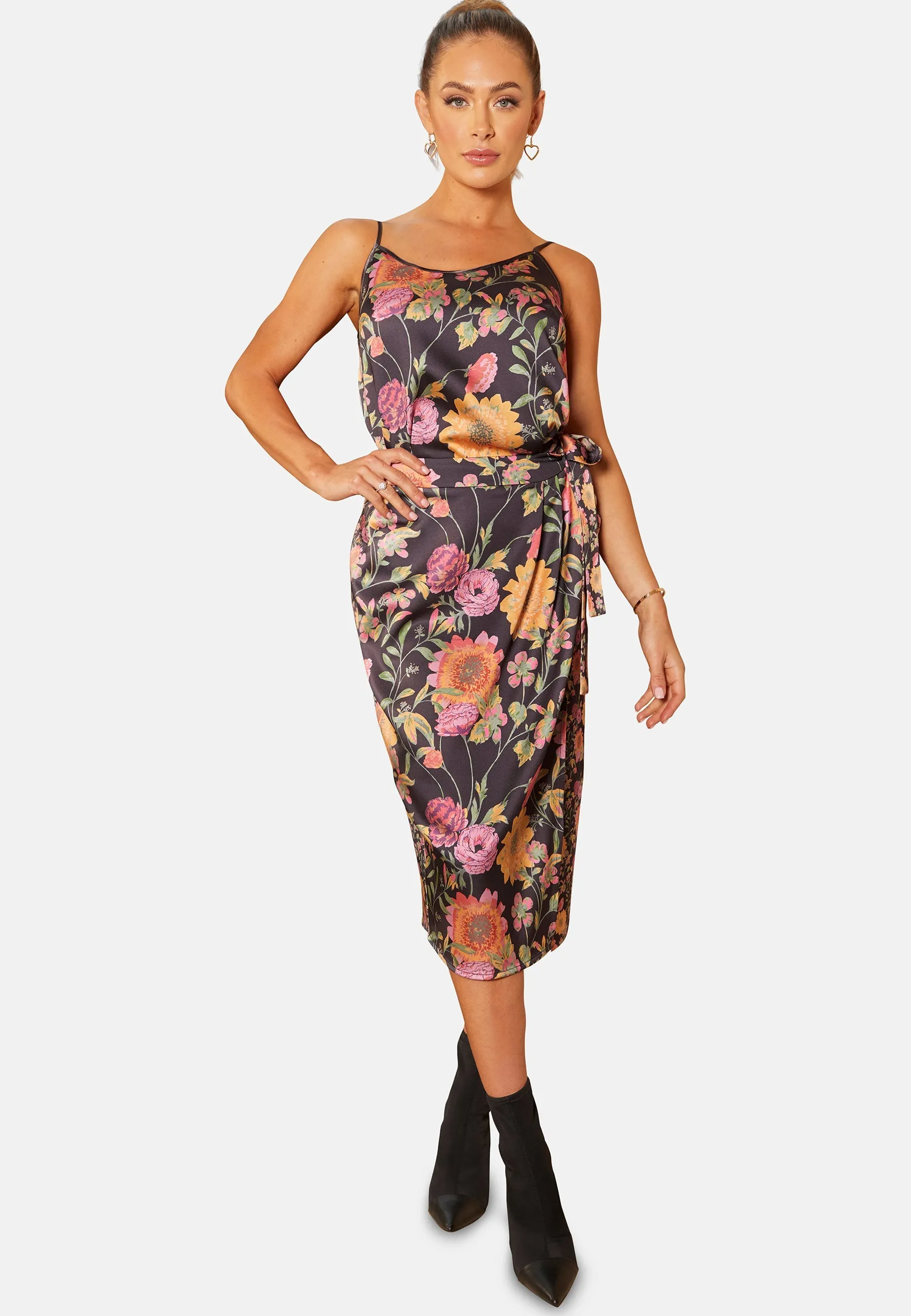 Floral Printed Cami Top in Black sold by Chi Chi London product image thumbnail 4