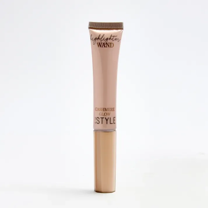Highlighter Wand Cashmere Glow sold by Chi Chi London