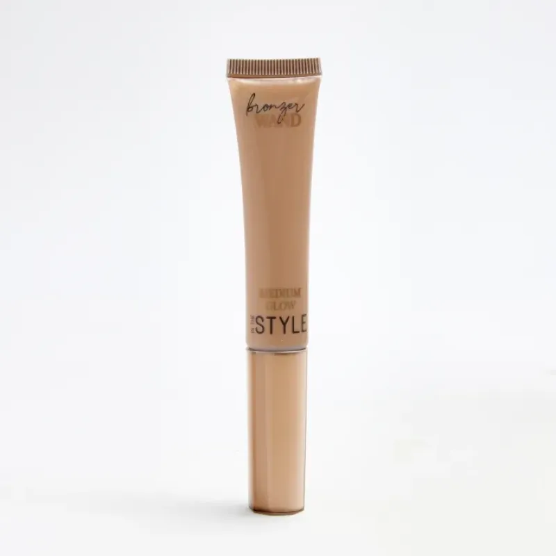 Bronzer Wand Medium Glow made by In the style