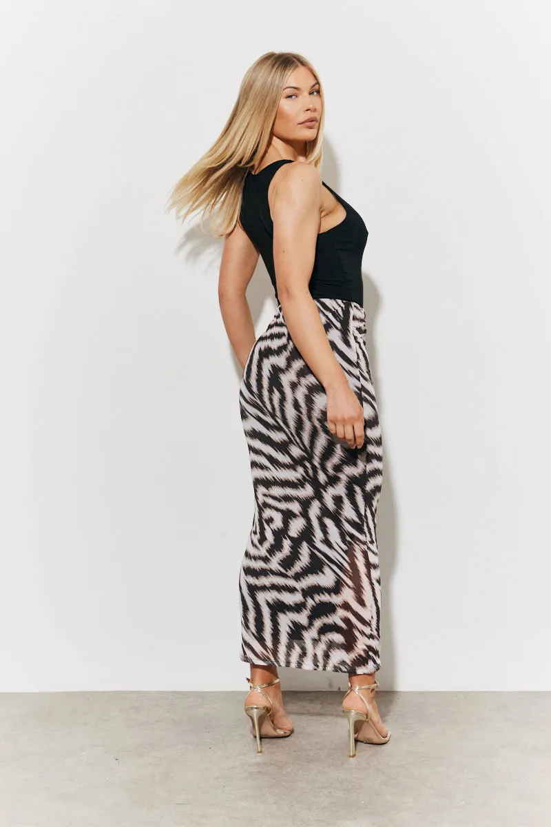 Magic Sculpting Printed Bodycon Midi Skirt sold by Chi Chi London product image thumbnail 3