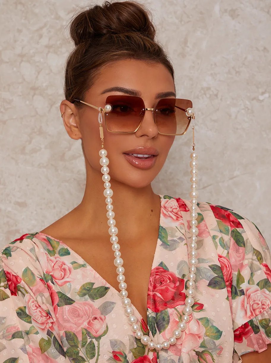 Large Pearl Sunglasses Chain in White sold by Chi Chi London product image thumbnail 2