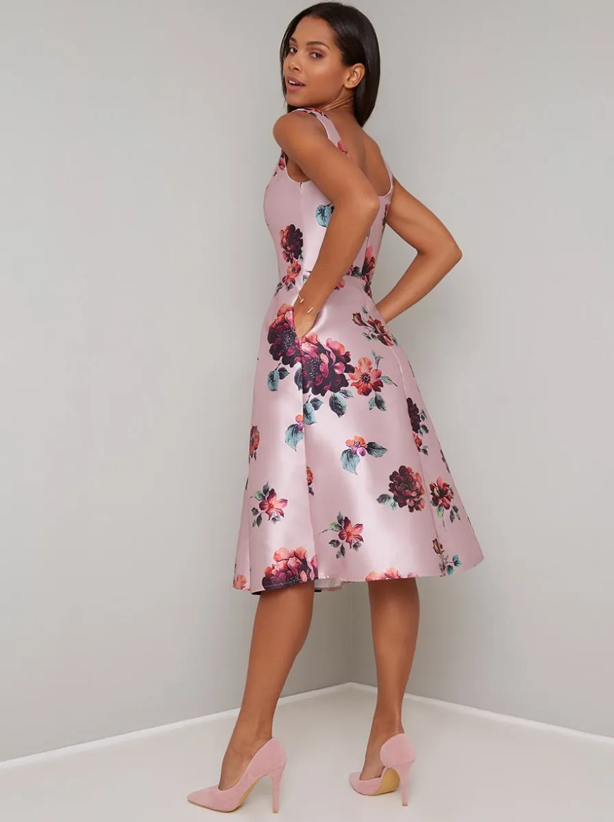 Scoop Back Box Pleat Midi Dress in Pink sold by Chi Chi London product image thumbnail 3