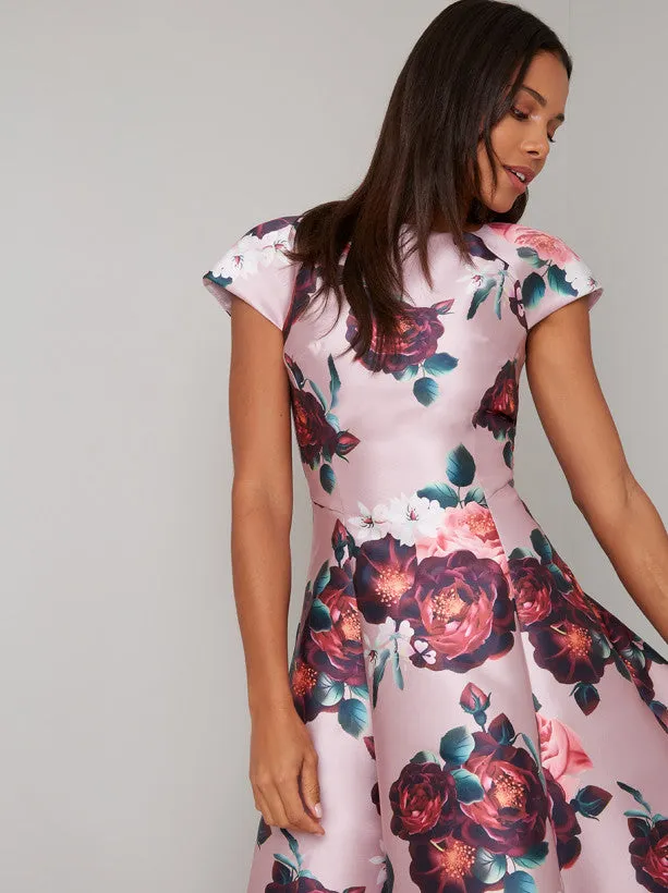 Print Dip Hem Midi Dress in Pink sold by Chi Chi London product image thumbnail 2