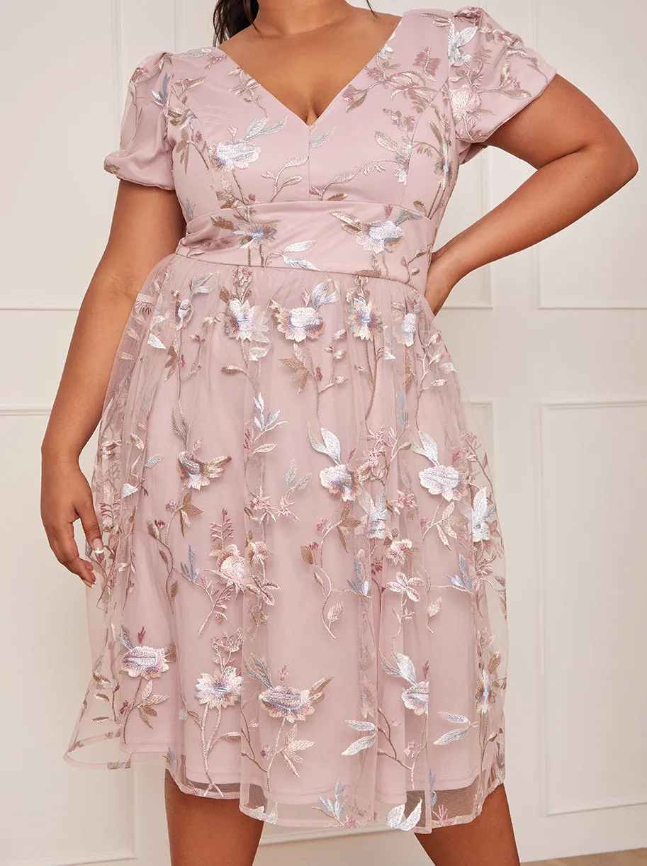 Plus Size Short Sleeve Floral Embroidered Midi Dress in Pink sold by Chi Chi London product image thumbnail 4