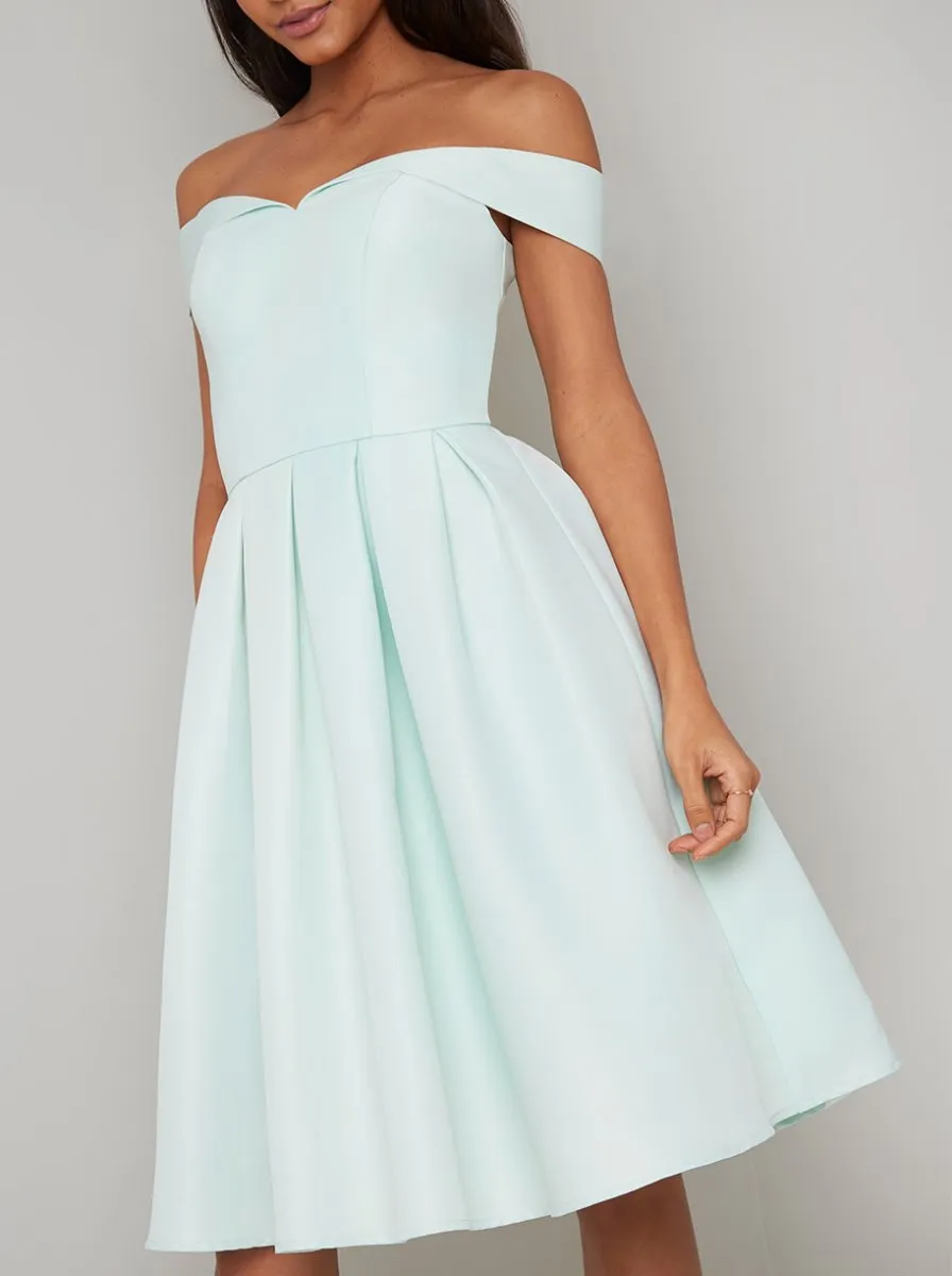 Bradot Plain Midi Dress in Green sold by Chi Chi London product image thumbnail 3