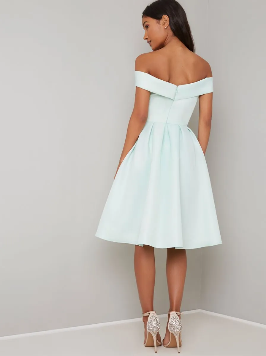 Bradot Plain Midi Dress in Green sold by Chi Chi London product image thumbnail 4