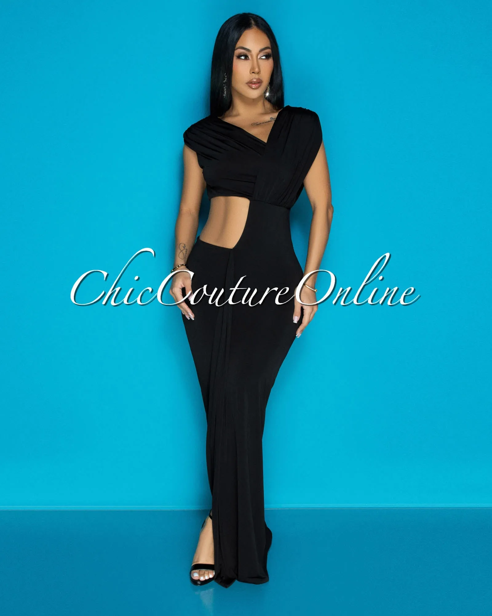Violi Black Off Shoulder Cut Out Maxi Dress (SHIPS 1/18/25) sold by Chic Couture
