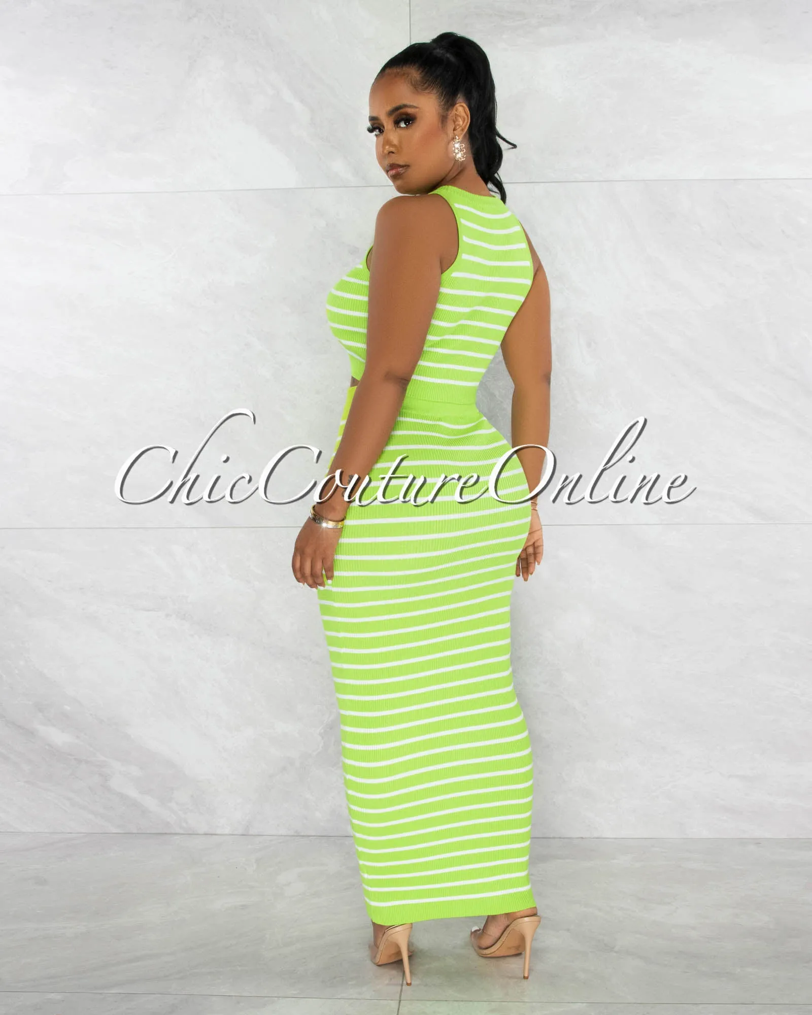 Berry Green White Crop Top & Maxi Skirt Knit Set sold by Chic Couture product image thumbnail 3