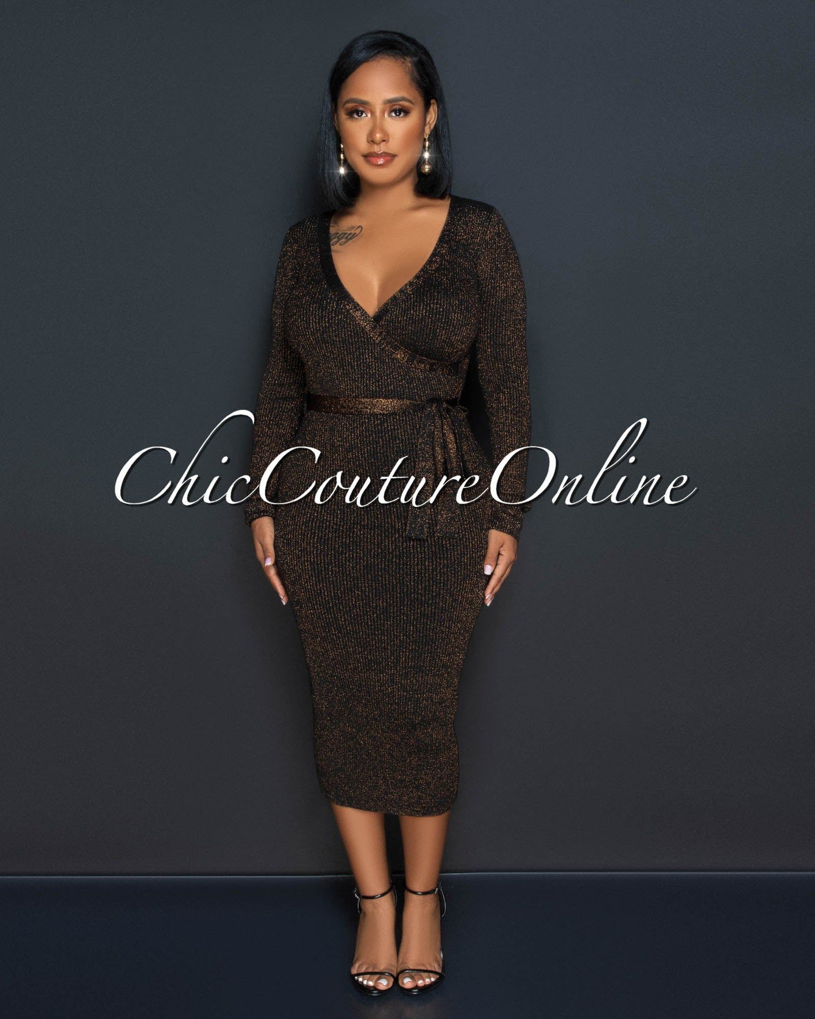 Eleanor Black Gold Shimmer Ribbed Midi Dress sold by Chic Couture product image thumbnail 2