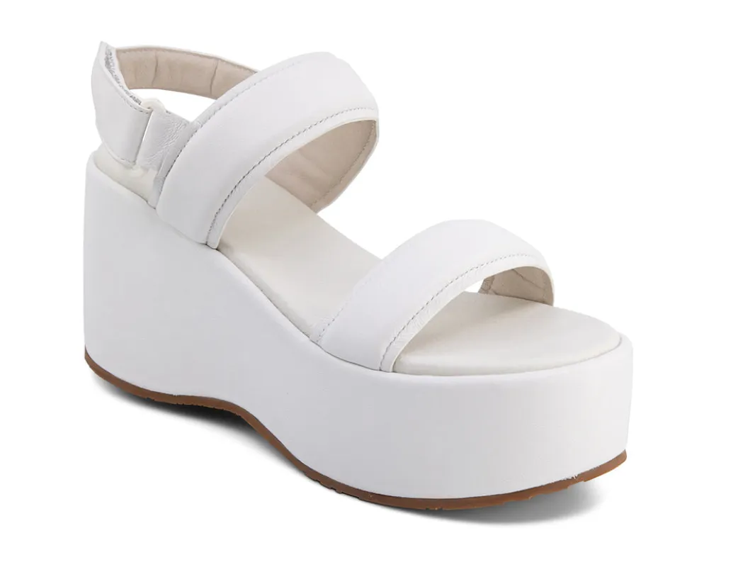 Kande sold by Chocolat Blu