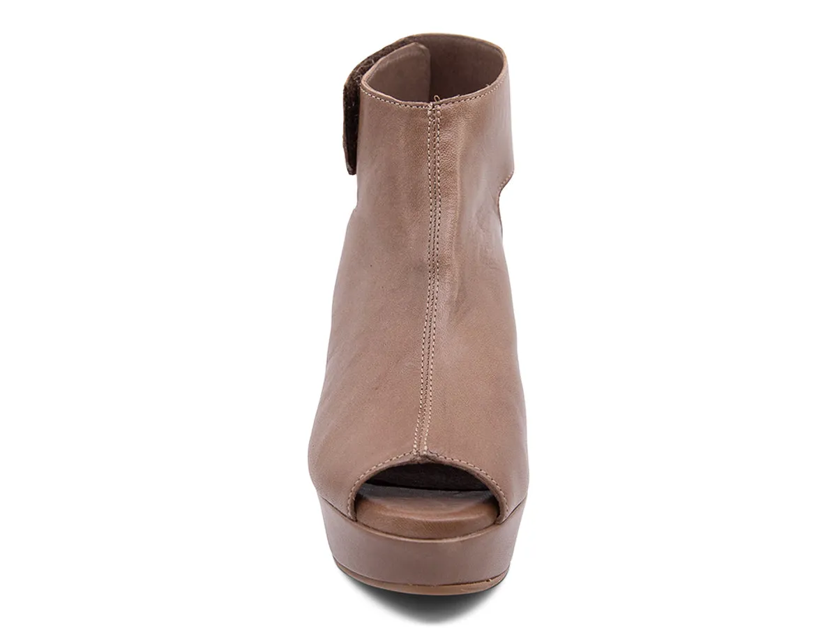 White sold by Chocolat Blu product image thumbnail 5