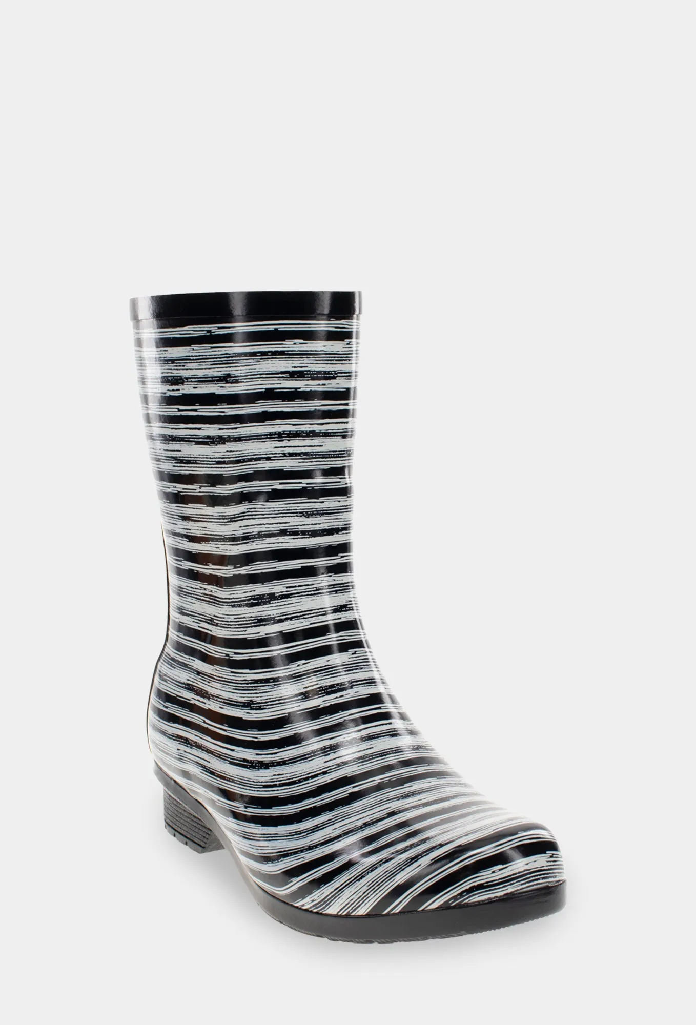 Gloss Drybrush Mid Rain Boot - Black sold by chooka product image thumbnail 3