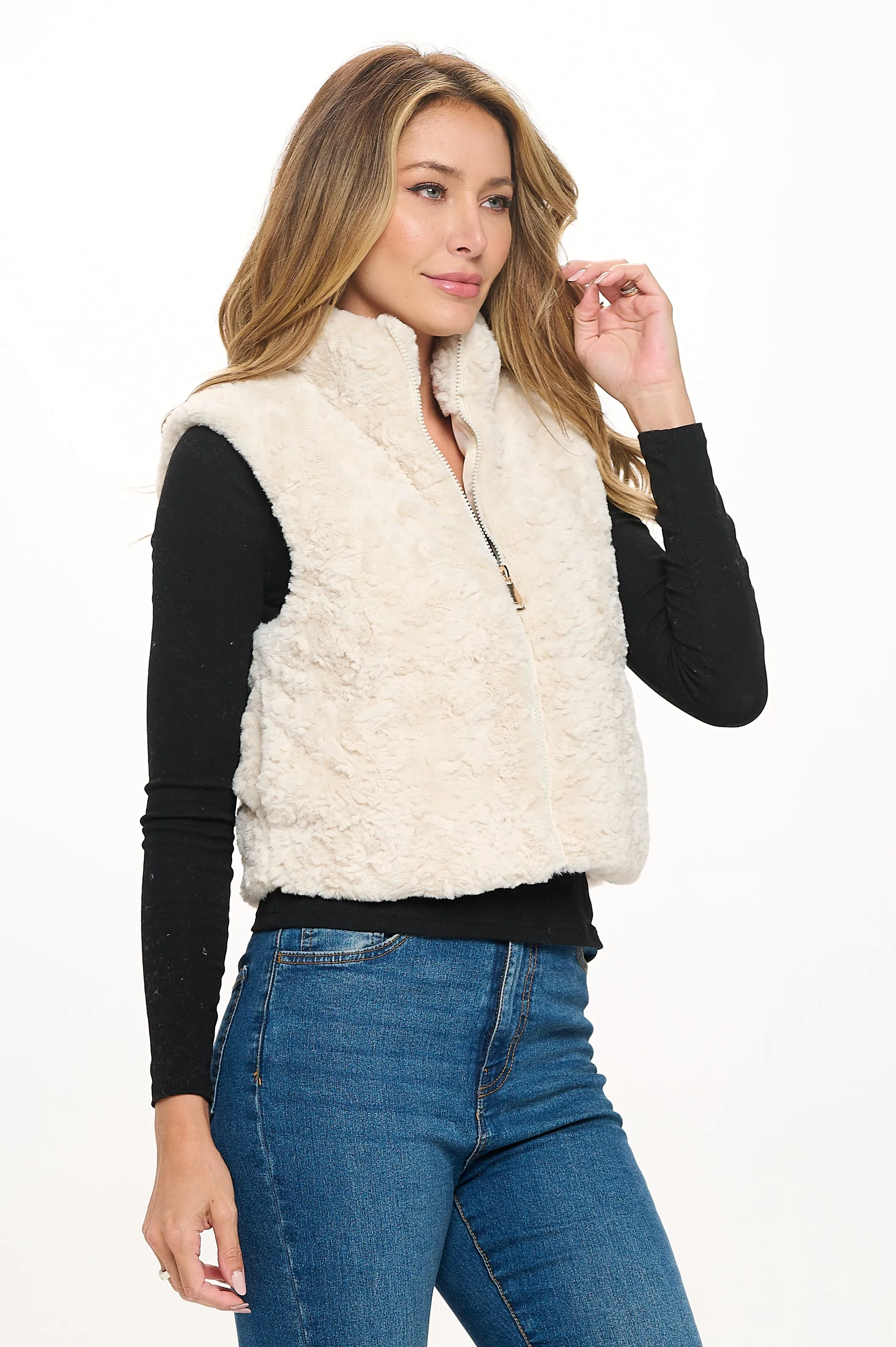 Stylish Faux Fur Vest sold by Ci Sono product image thumbnail 2