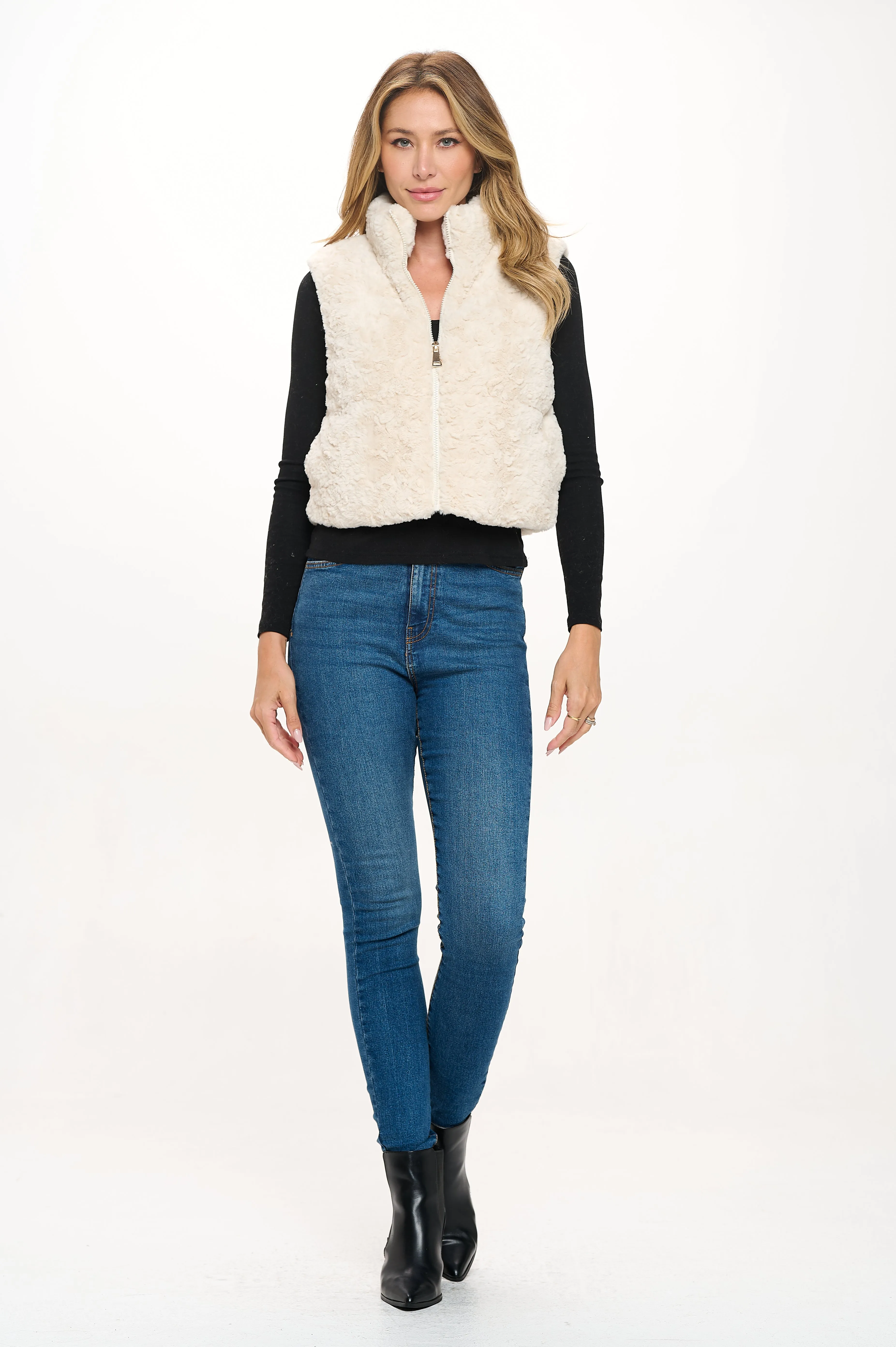 Stylish Faux Fur Vest sold by Ci Sono product image thumbnail 4