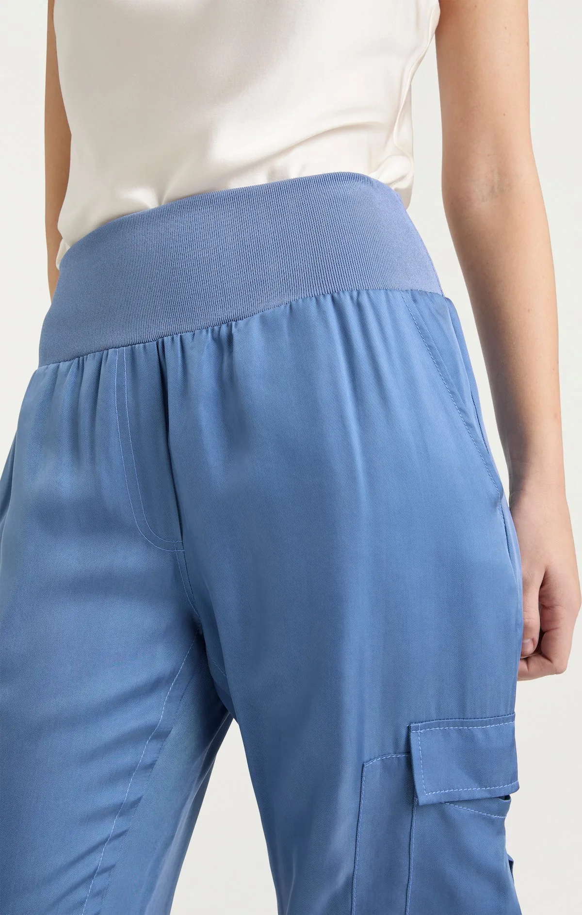 Giles Pant sold by cinq a sept product image thumbnail 5