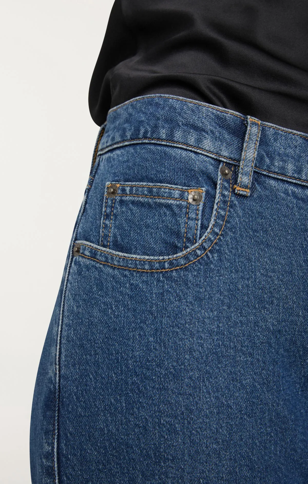 Tommy Jeans sold by cinq a sept product image thumbnail 5