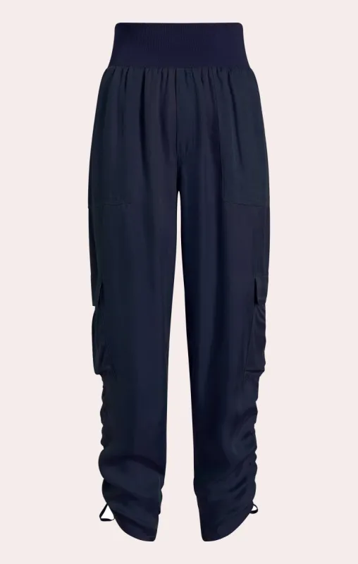 Ivette Pant sold by cinq a sept