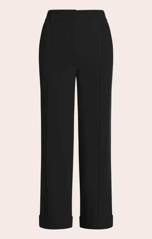 Kris Pant sold by cinq a sept