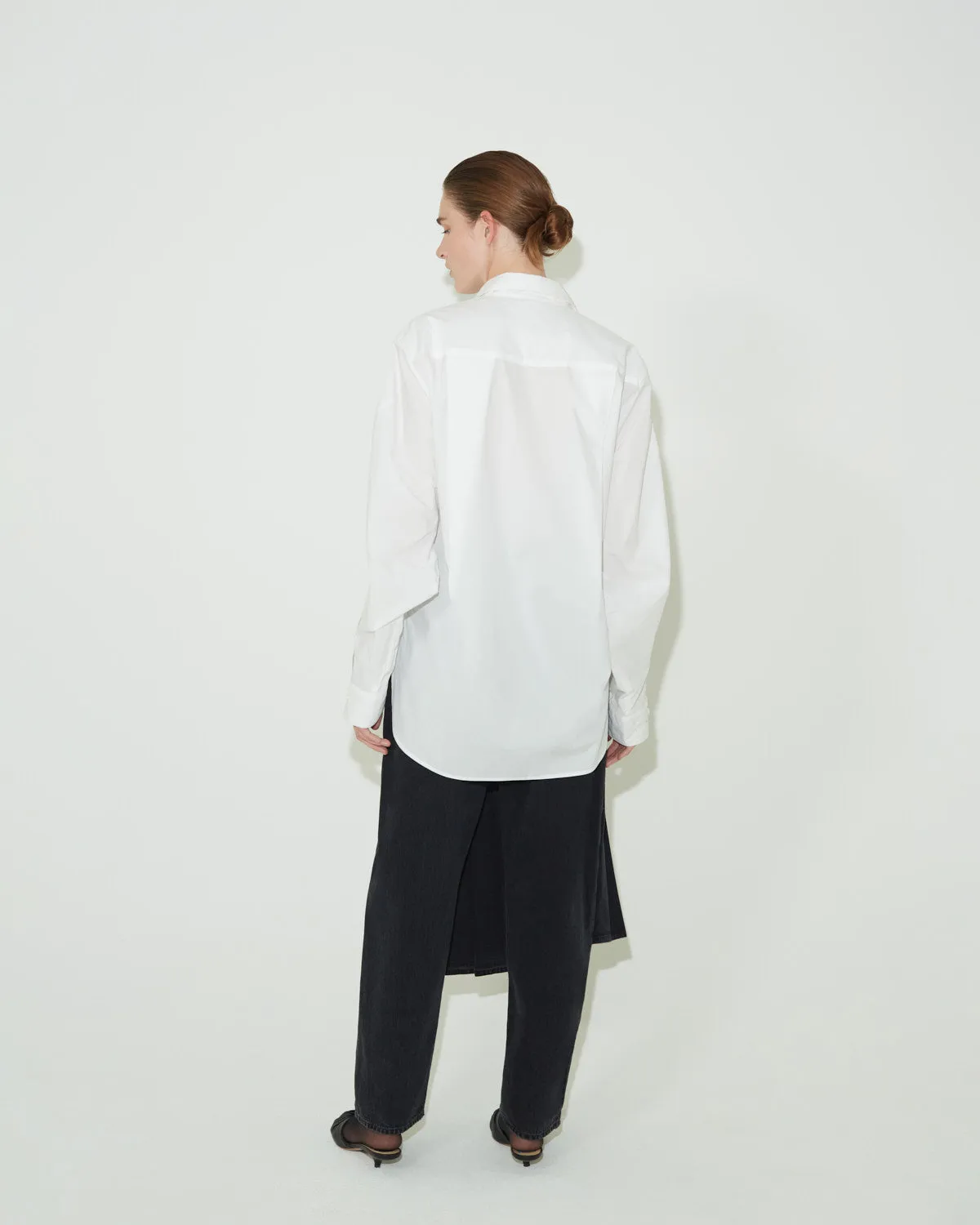 GOLDSIGN - The Twist Sleeve Shirt in White sold by Citizens Of Humanity product image thumbnail 2