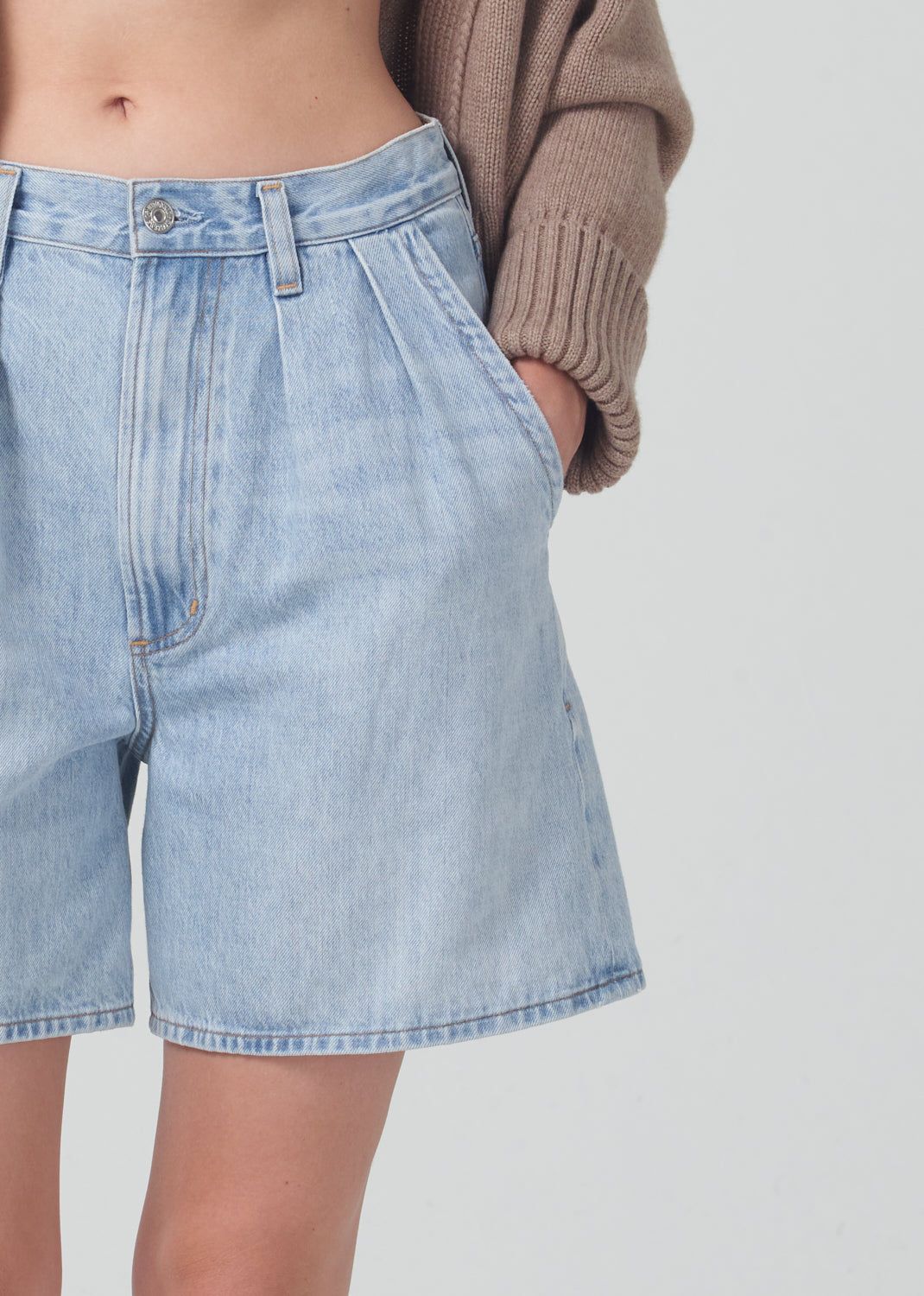 Maritzy Short in Winsor sold by Citizens Of Humanity product image thumbnail 5