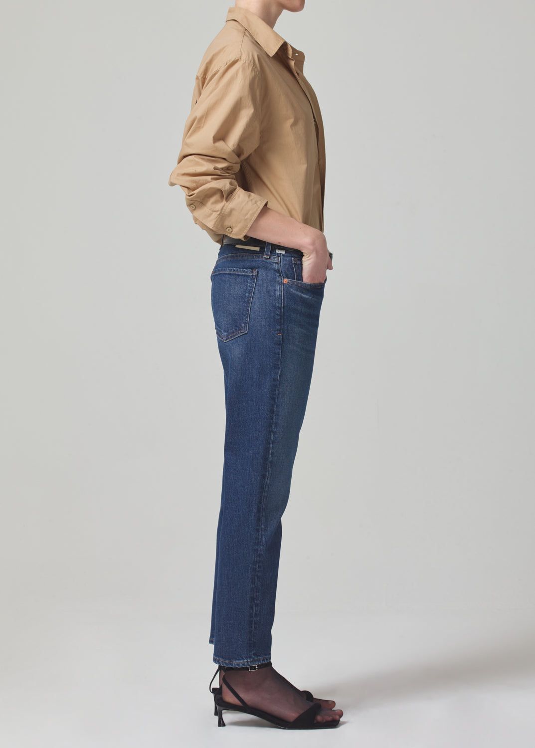 Emerson Mid Rise Relaxed 27" in Crispen sold by Citizens Of Humanity product image thumbnail 3