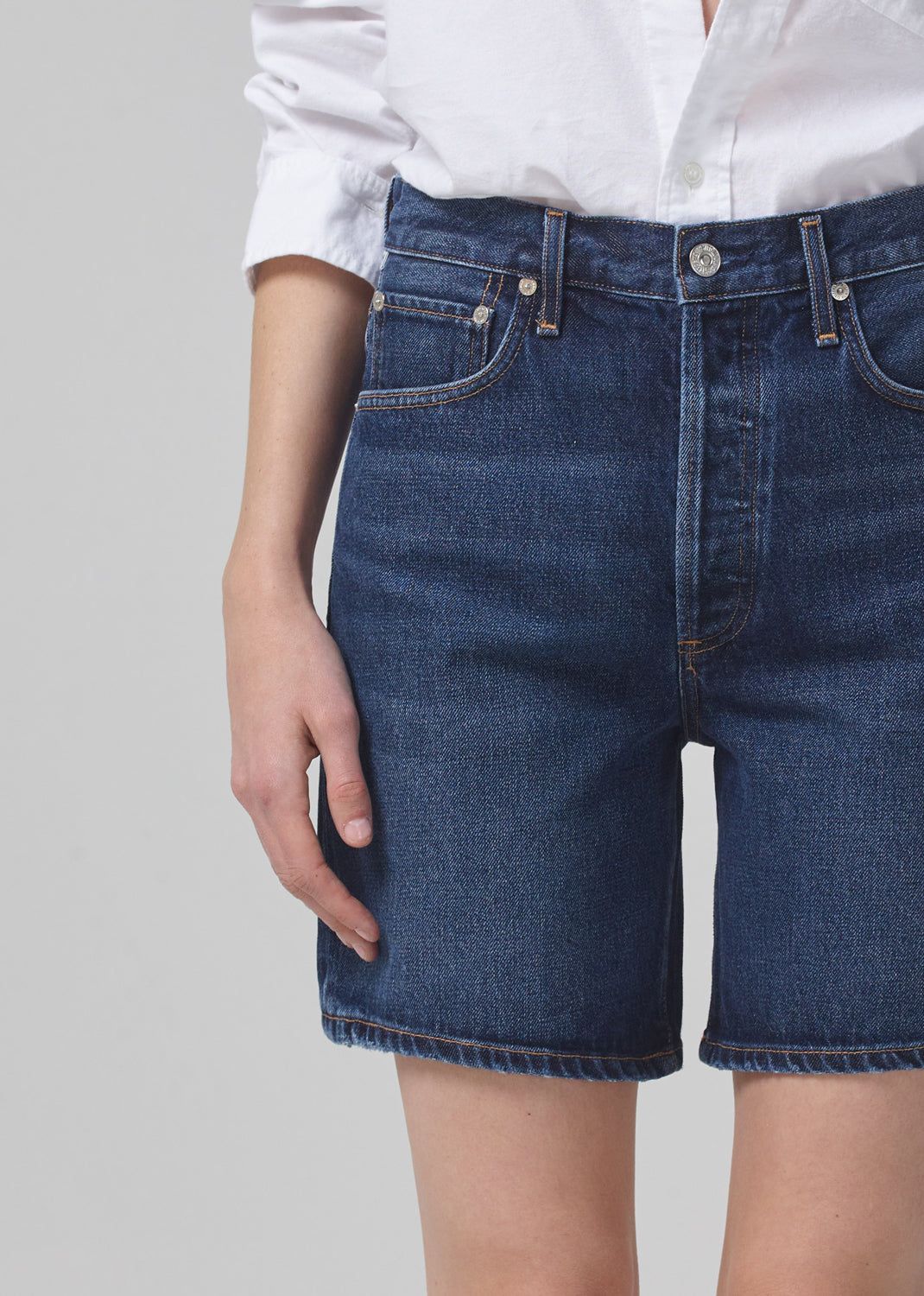 Camilla Short in Schnaps sold by Citizens Of Humanity product image thumbnail 5