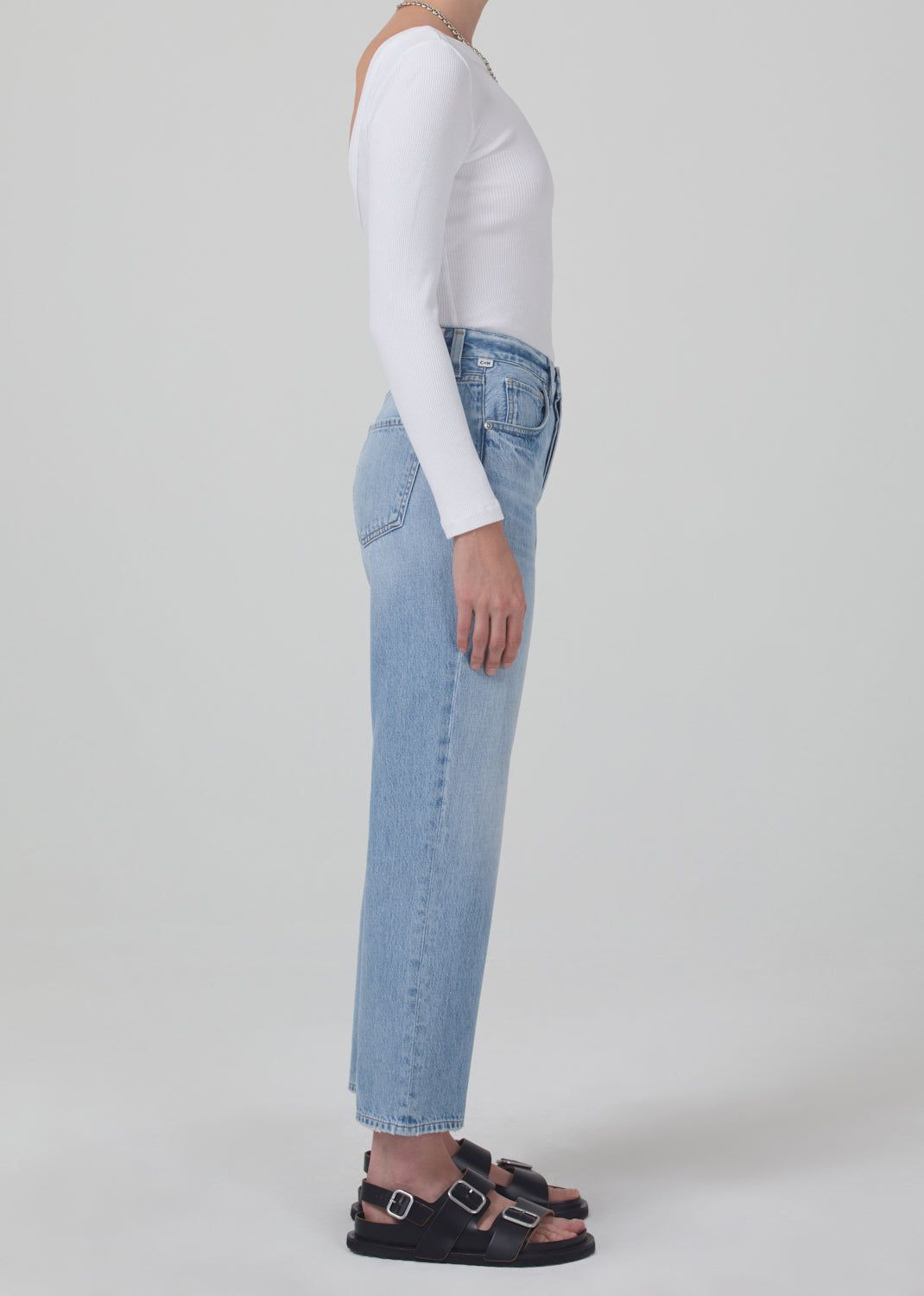 Emery Crop Relaxed Straight in Moonbeam sold by Citizens Of Humanity product image thumbnail 3