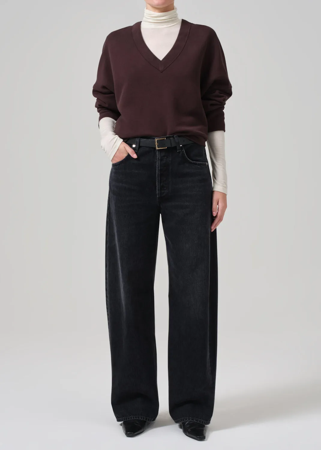 Ronan V Neck in Clove sold by Citizens Of Humanity product image thumbnail 5