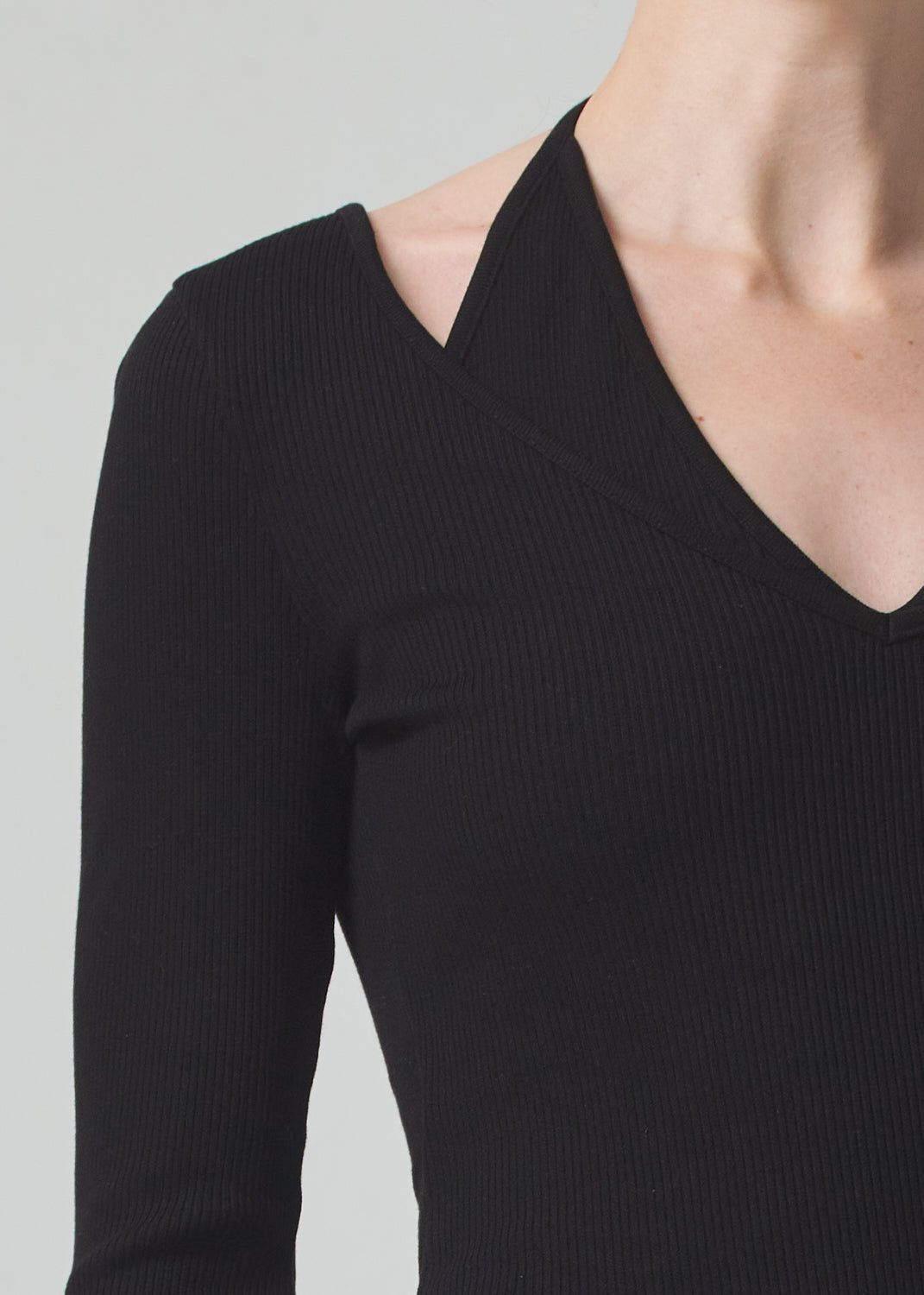 Livi Long Sleeve in Black sold by Citizens Of Humanity product image thumbnail 4